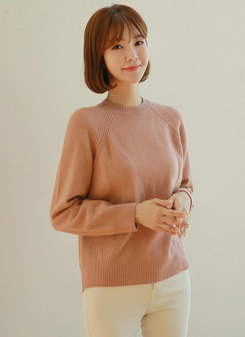 ラウンドネックカシミヤ混ニット