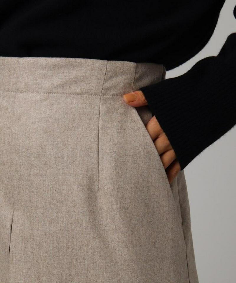 ウールアンゴラ混フラノタックワイドパンツ