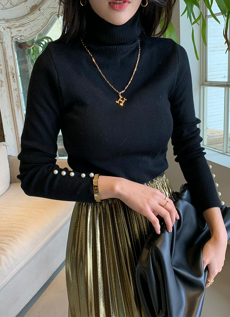 パールポイントタートルネックニット