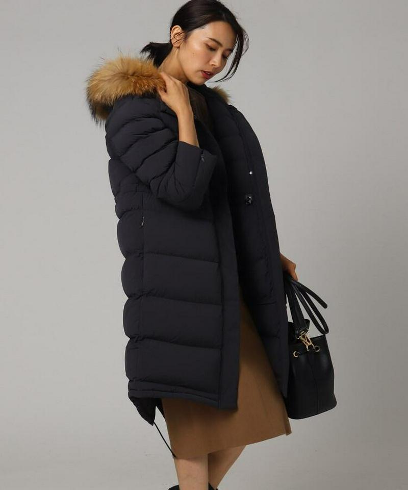 ヴィクトリアエアーストレッチダウンコート