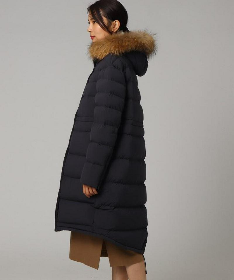 ヴィクトリアエアーストレッチダウンコート