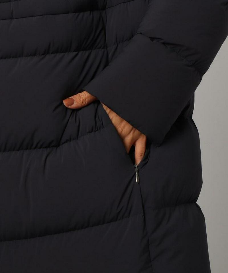 ヴィクトリアエアーストレッチダウンコート