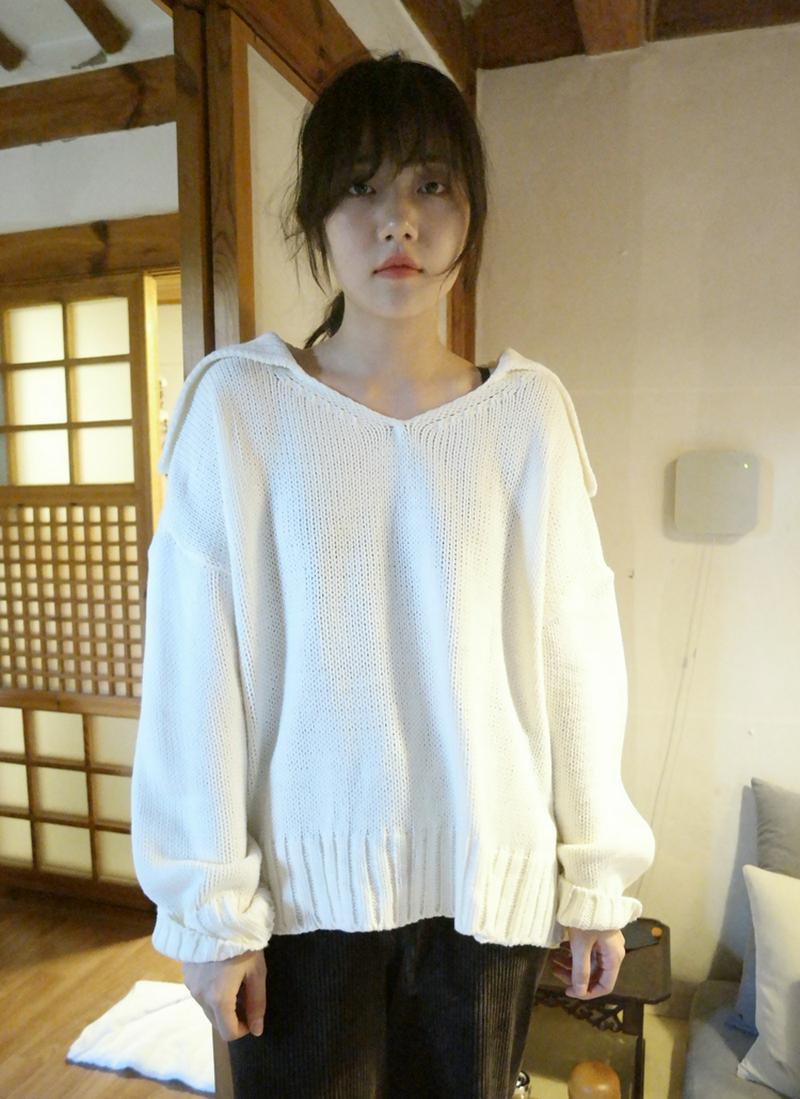 セーラーカラーアクリルニット