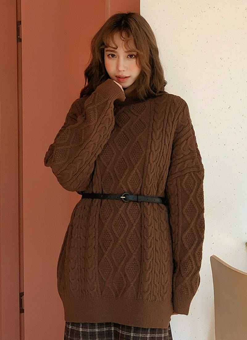 ルーズシルエットケーブルニット