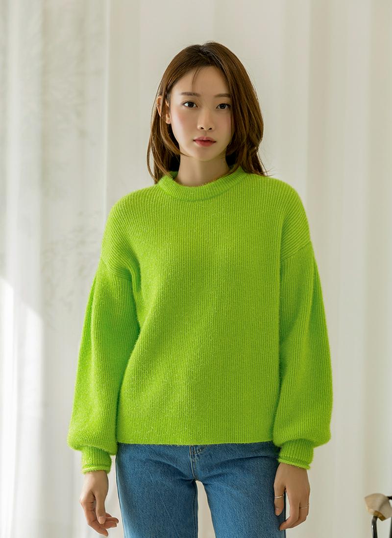 ボリュームスリーブニット