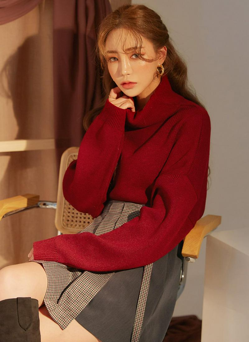 アンバランスヘムタートルネックニット