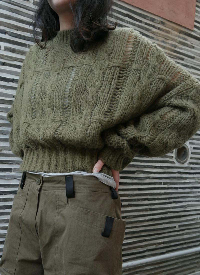 セミクロップケーブルクロップドニット