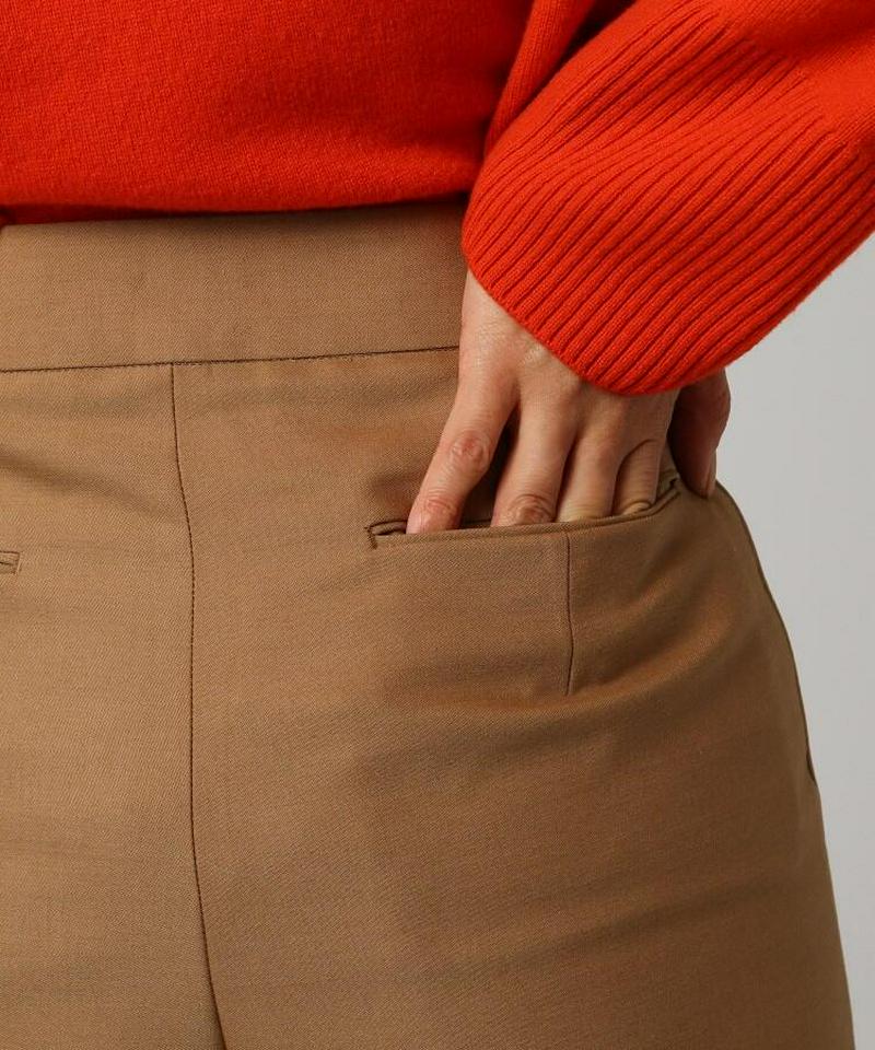 センタープレステーパードパンツ