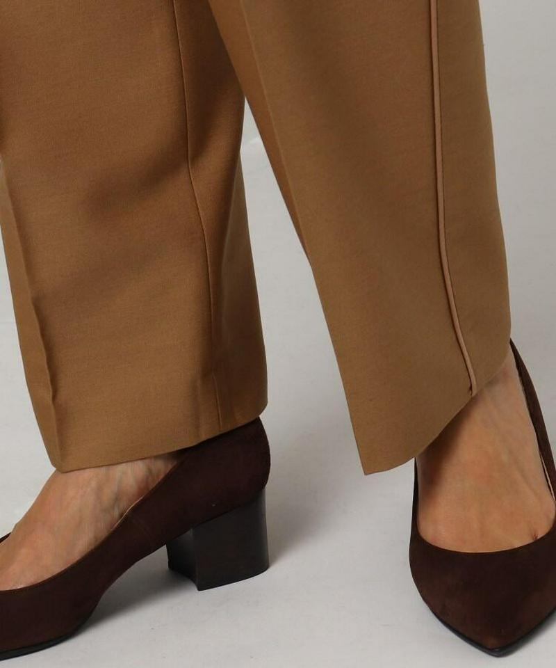 センタープレステーパードパンツ