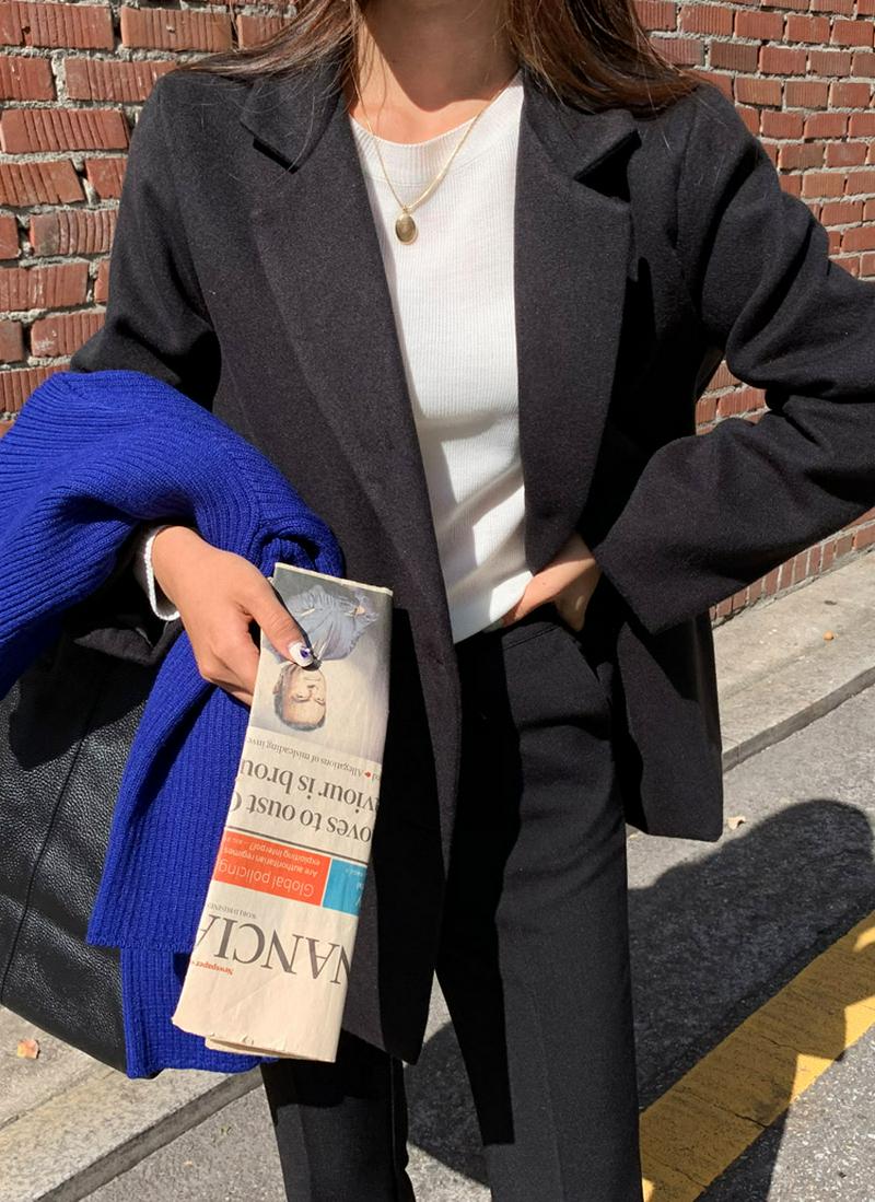 ツーボタンテーラードジャケット