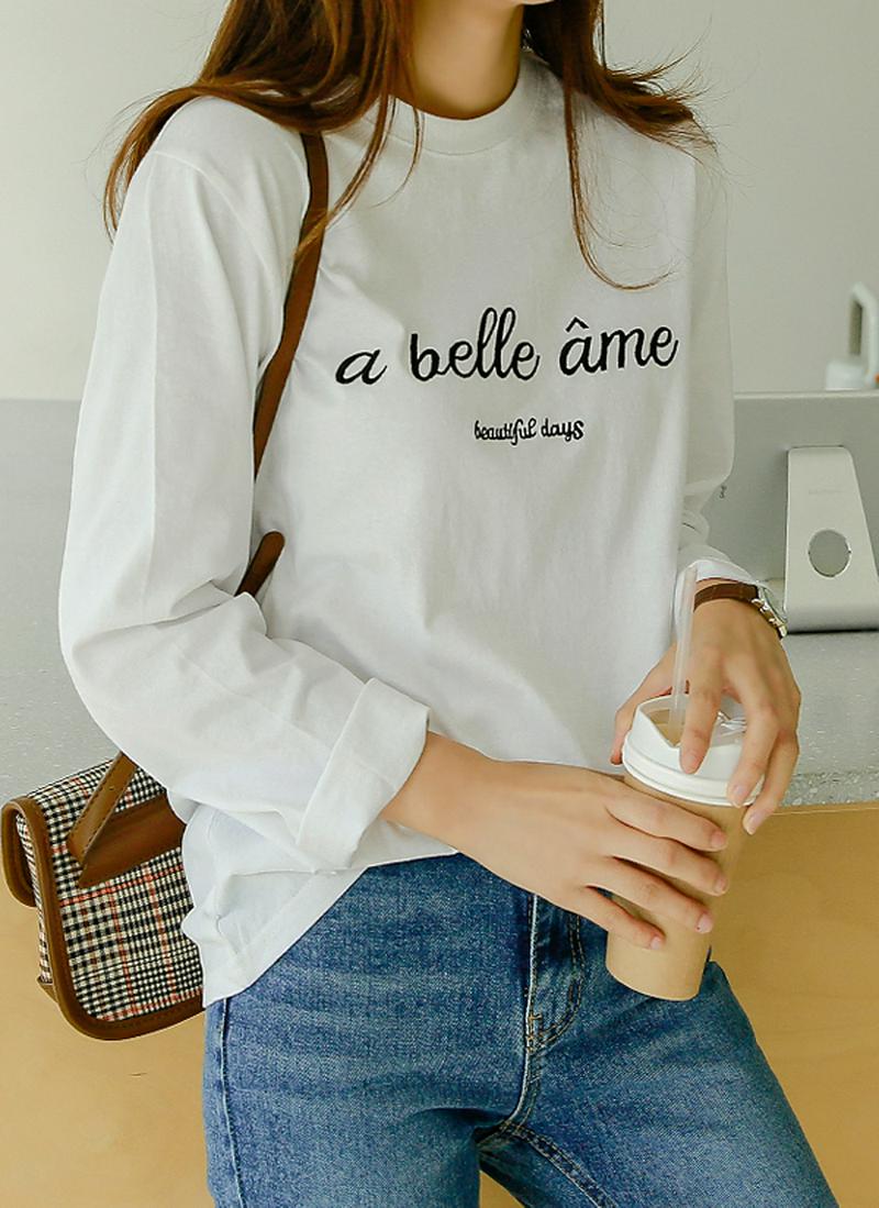 a belleレタリングTシャツ