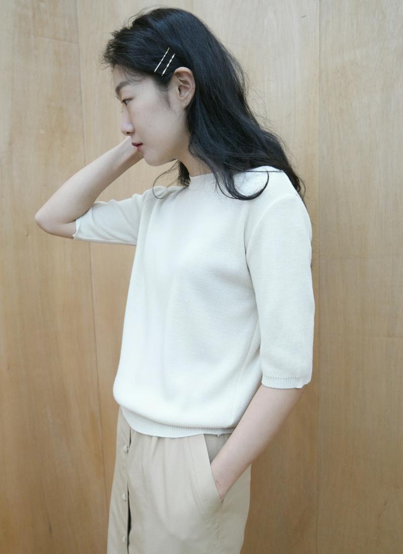 ハーフスリーブアクリルニット