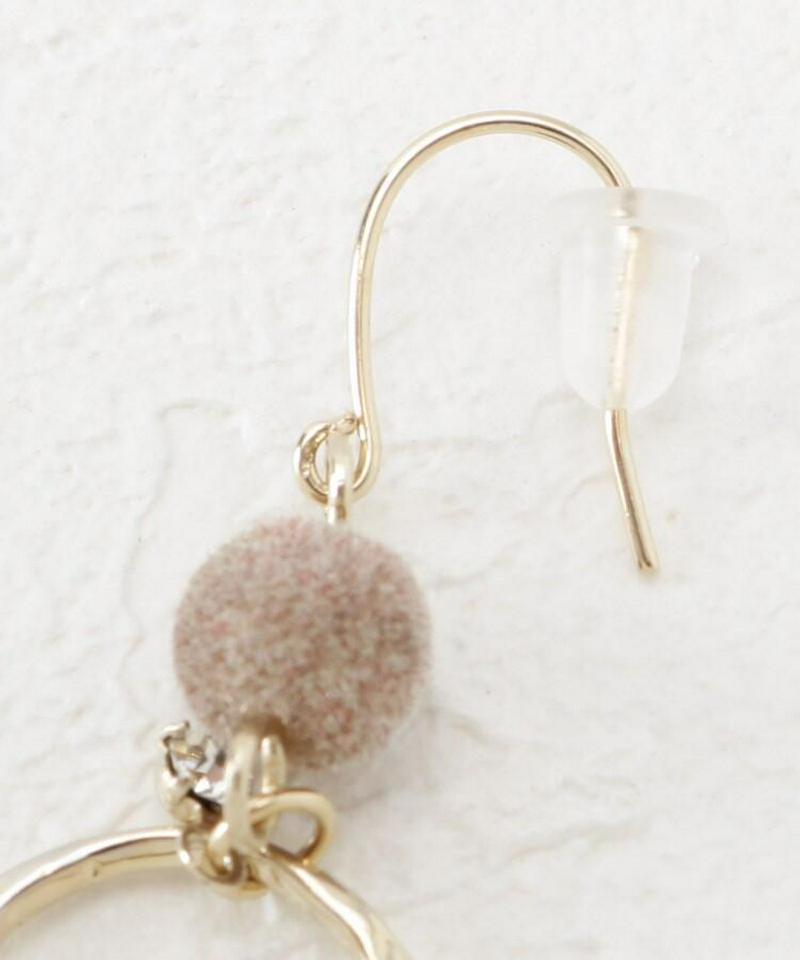 フロッキーメタルツキノワピアス