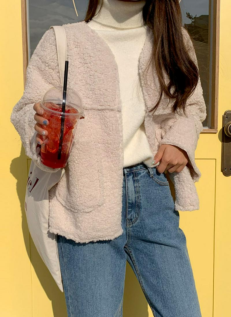 ラウンドボアジャケット