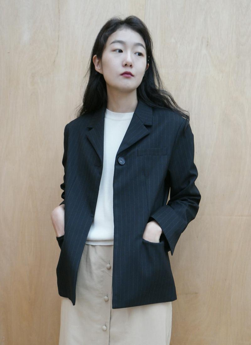 ワンボタンピンストライプジャケット
