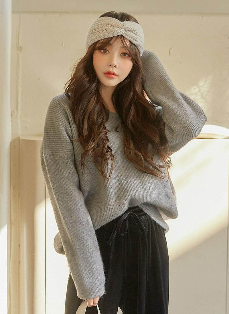 ルーズフードアクリル混ニット