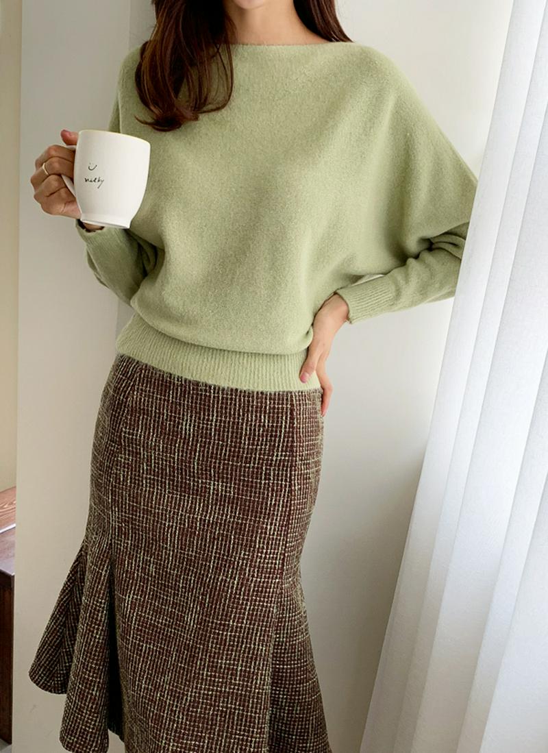 ワイドボートネックニット