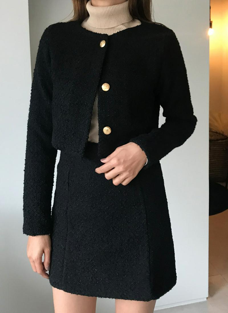 ゴールドボタンツイードジャケット