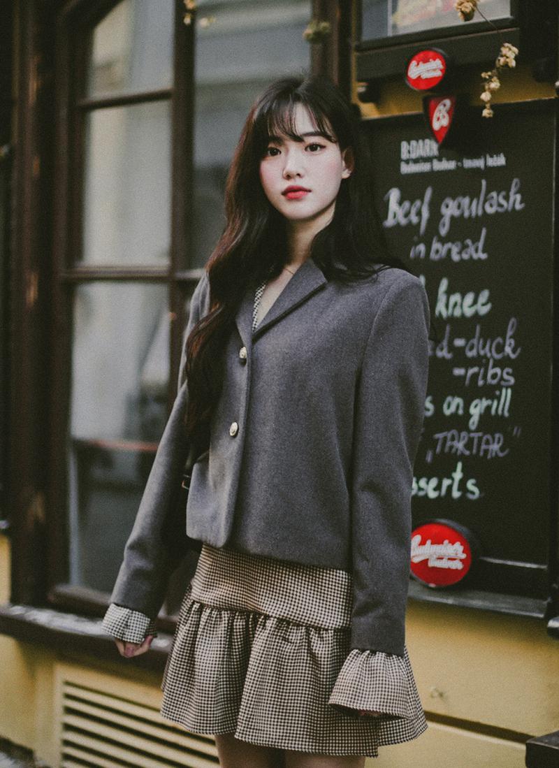 ゴールドボタンジャケット