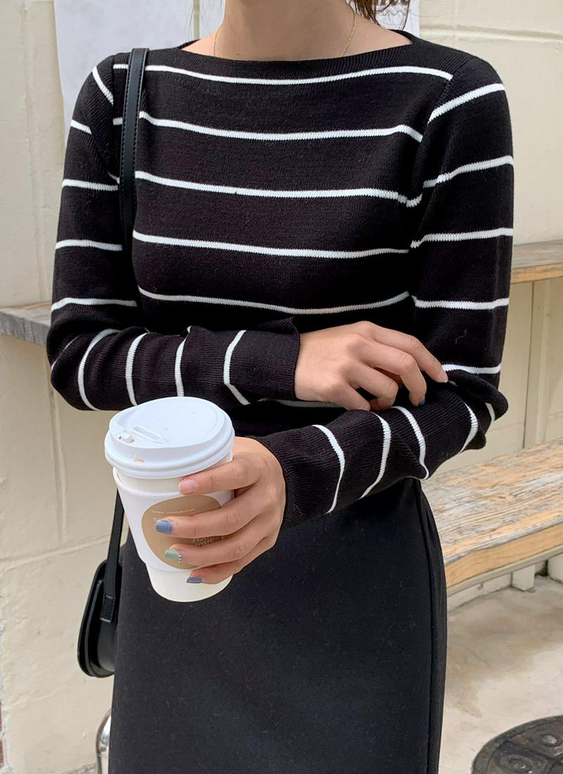 ボーダーボートネックニット