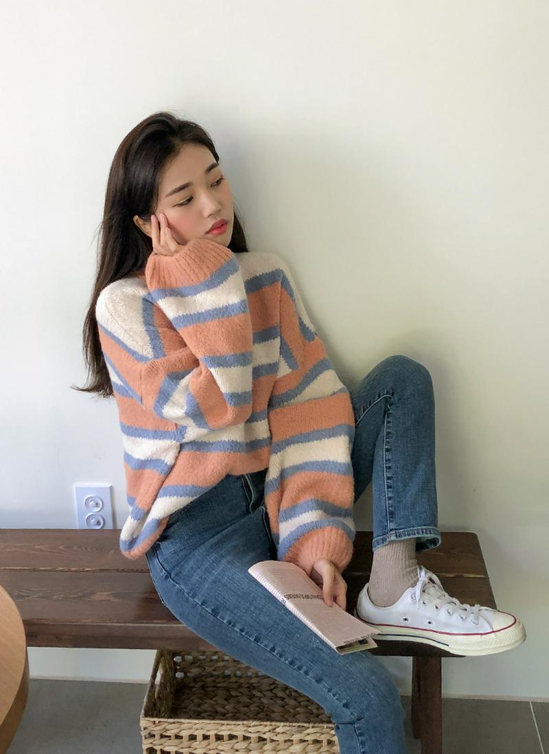 配色ボーダーオーバーニット