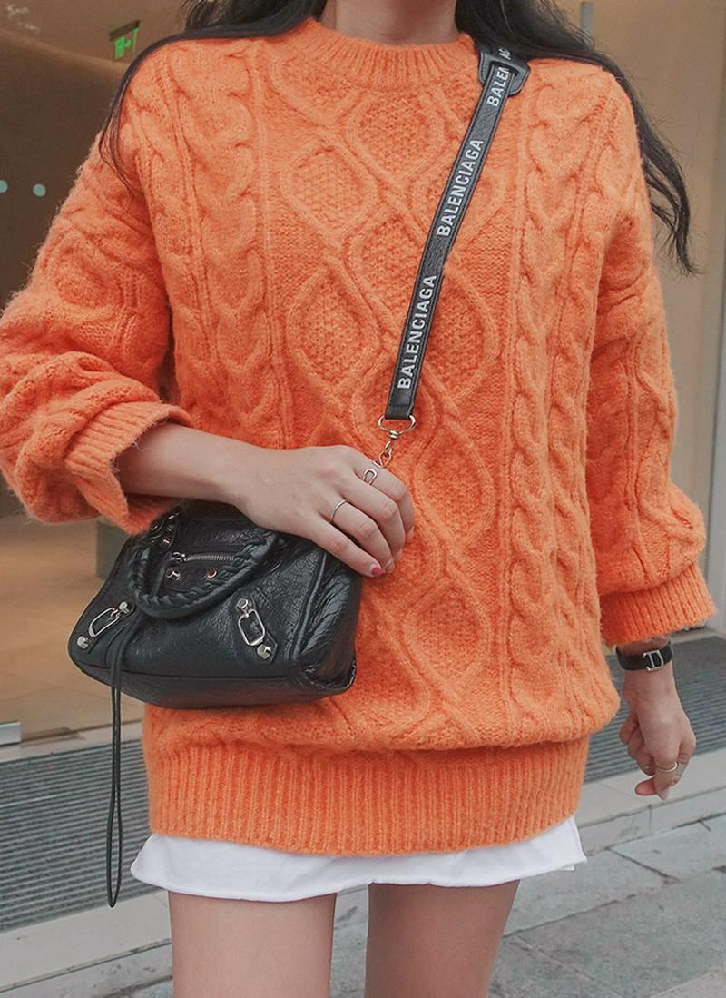 ツイストアクリル混紡ニット