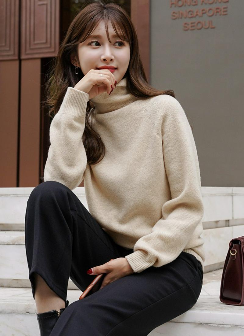 ロールハイネックカシミヤ混ニット