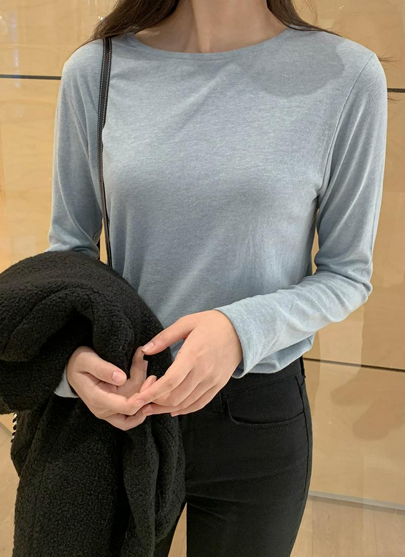 ベーシック長袖Tシャツ