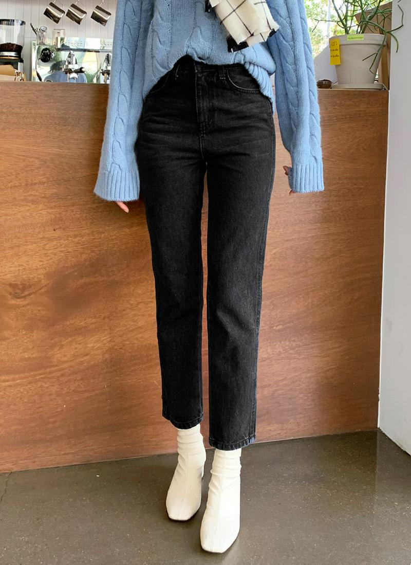ブラックテーパードデニムパンツ・全1色