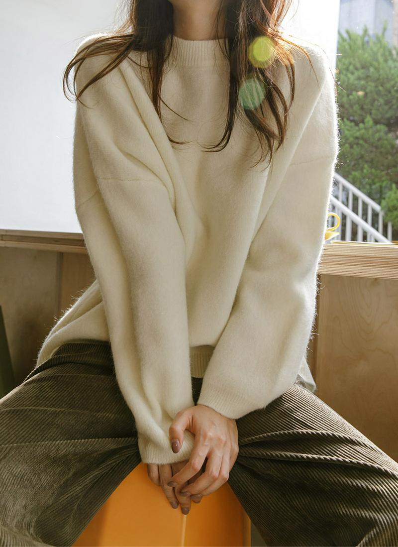 ラウンドネックソフトニット