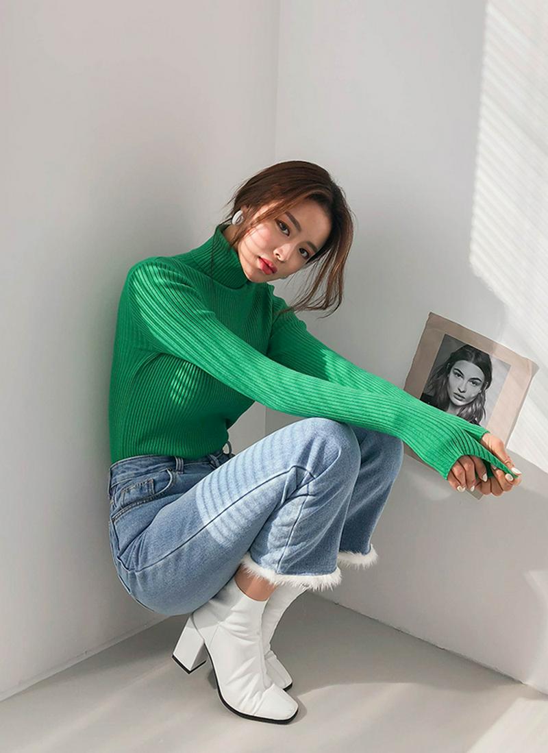 スリムリブタートルネックニット