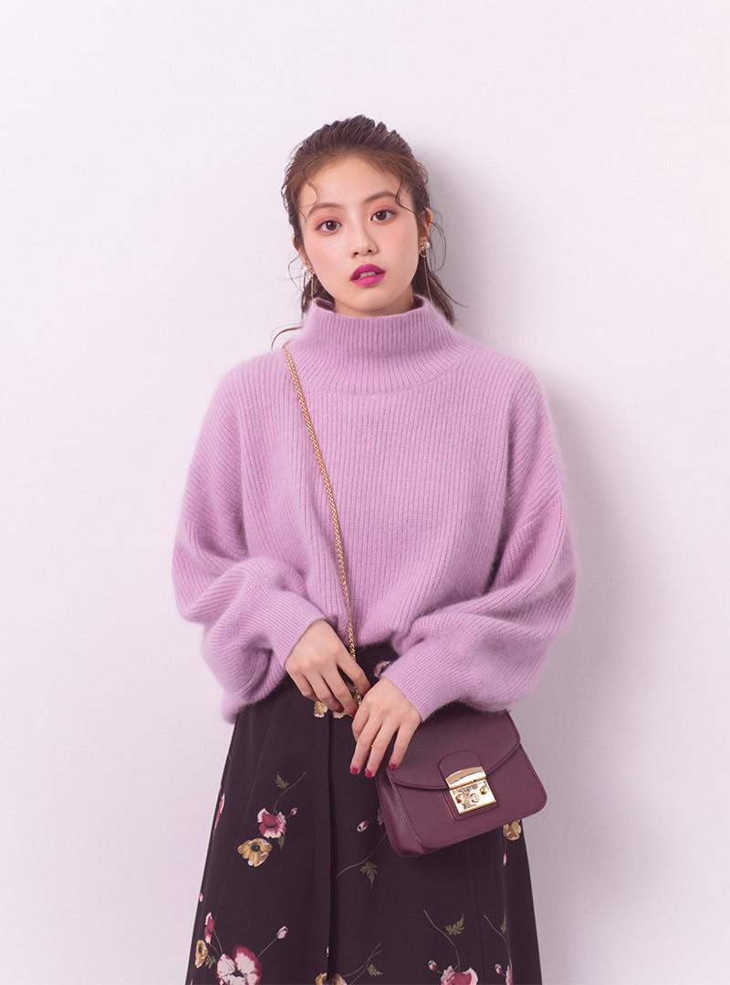 今田美桜 ハイネックボリュームスリーブニットトップス