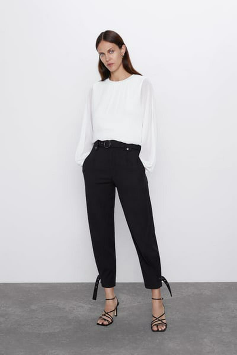 セミシースルースリーブ仕様トップス