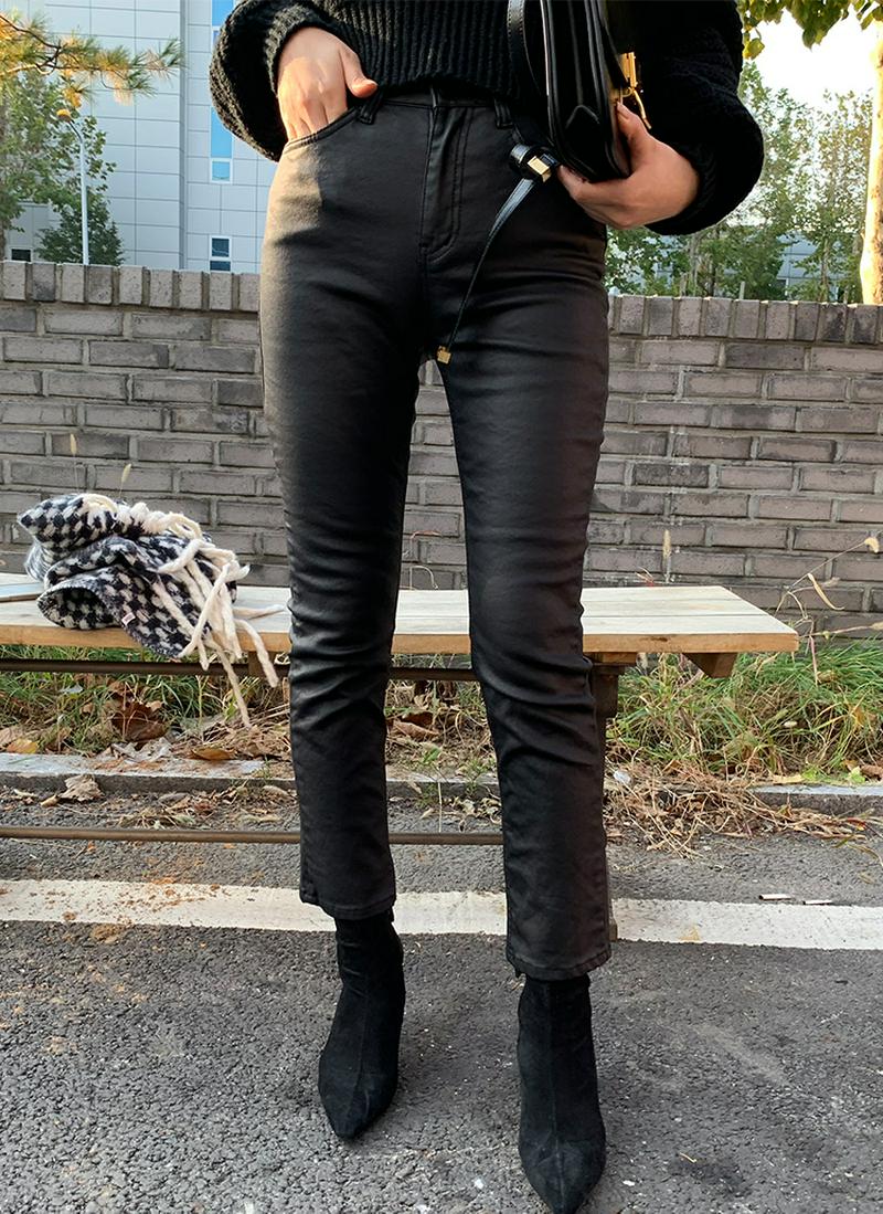 裏起毛コーディングブラックパンツ