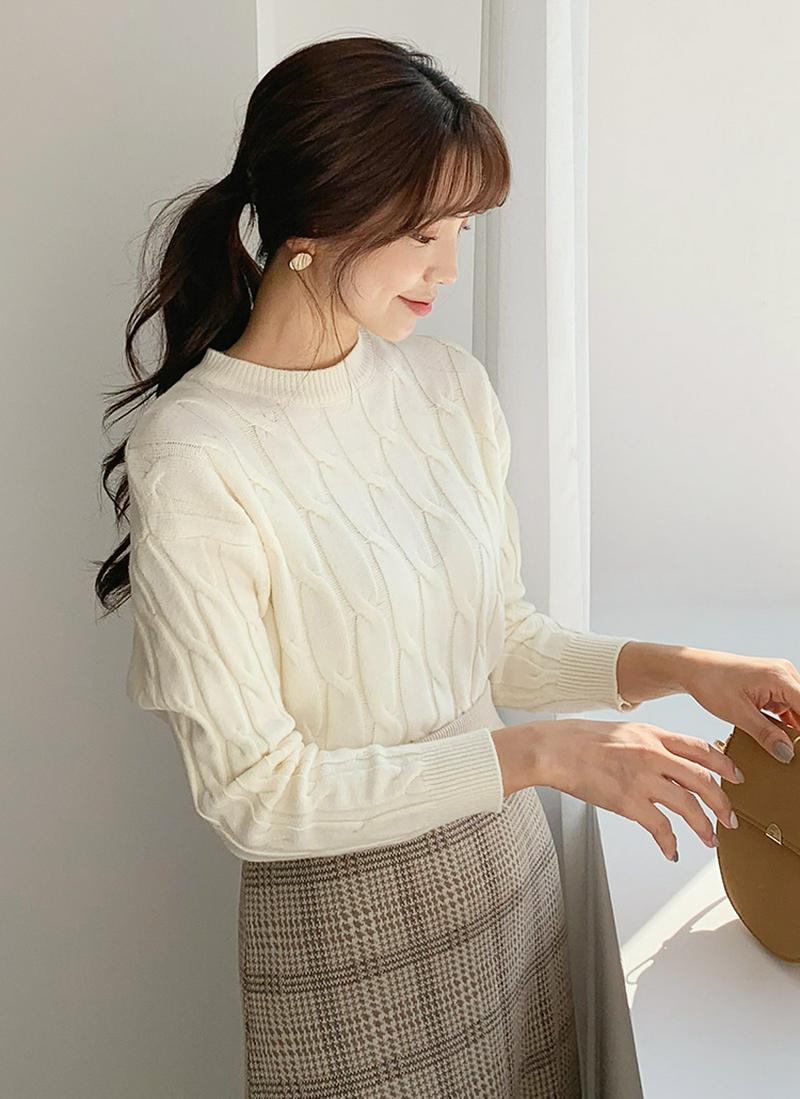 ラウンドネックケーブルニット・全4色