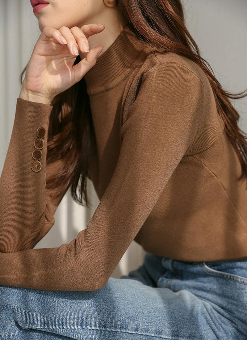 ベロアボタンポイントハーフネックニット