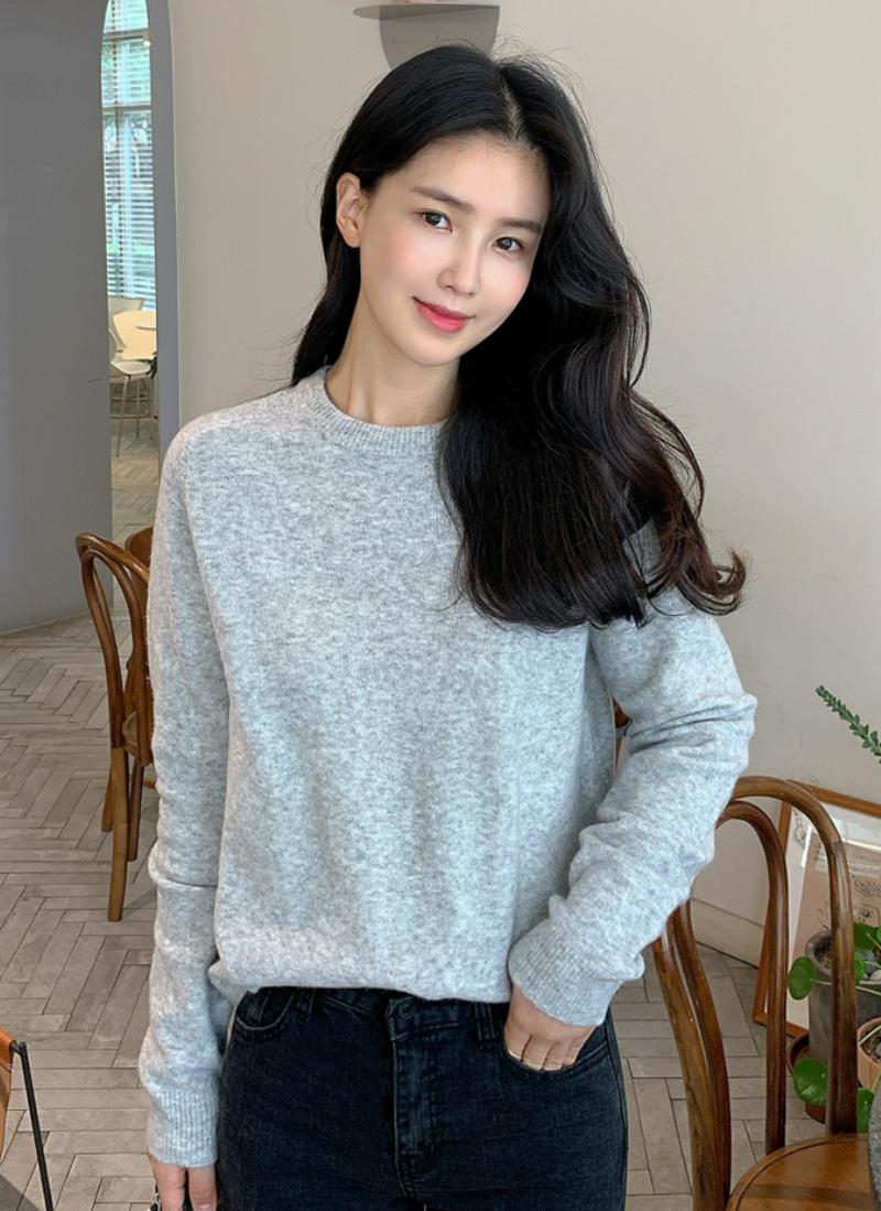 ラウンドネックスタンダードニット