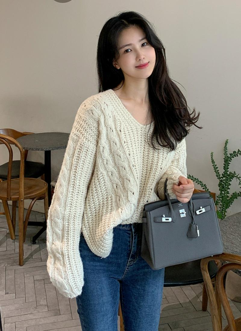 サイドスリットケーブルニット