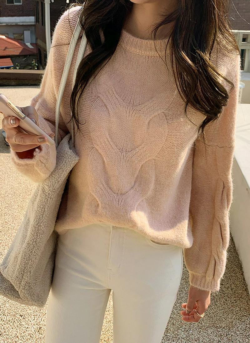 ツイストポイントラウンドニット