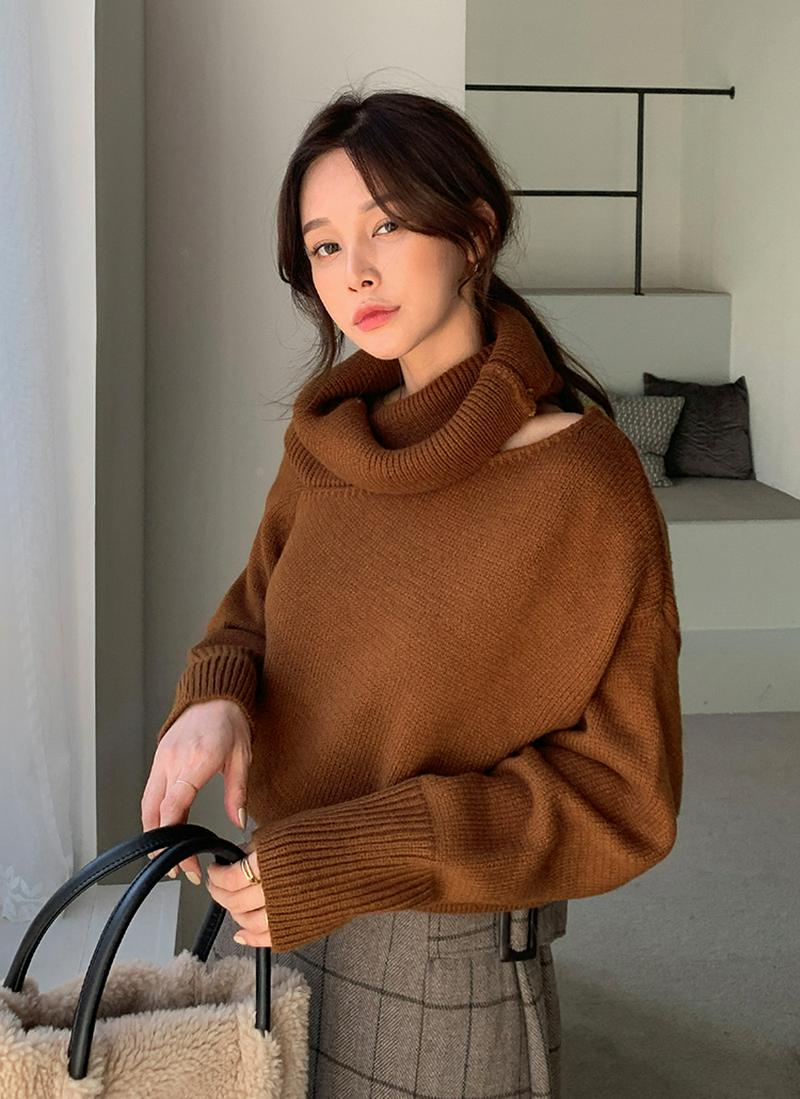 カットルーズタートルネックニット・全2色