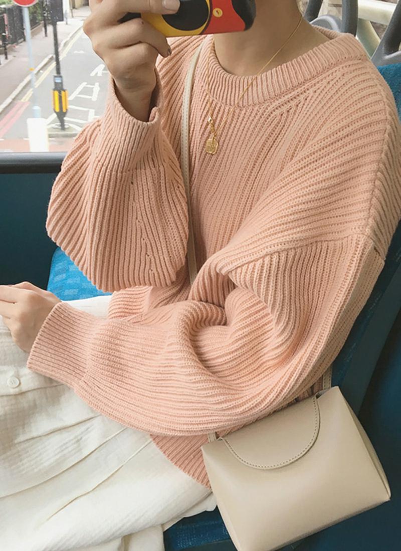 ルーズラウンドニット