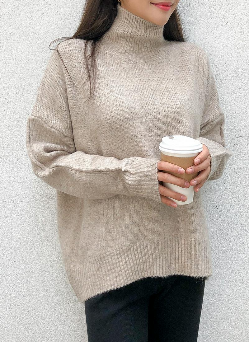 ハイネックドロップアクリルニット