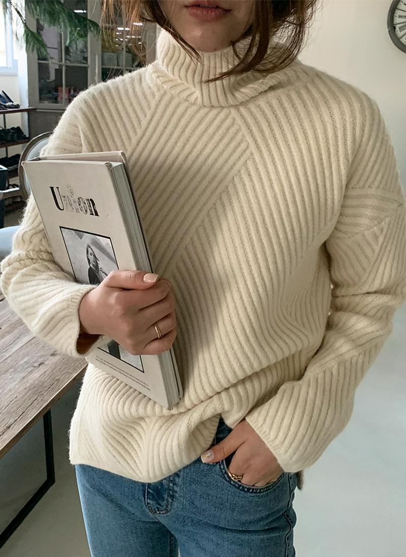 ウール混ダイアゴナルリブニット