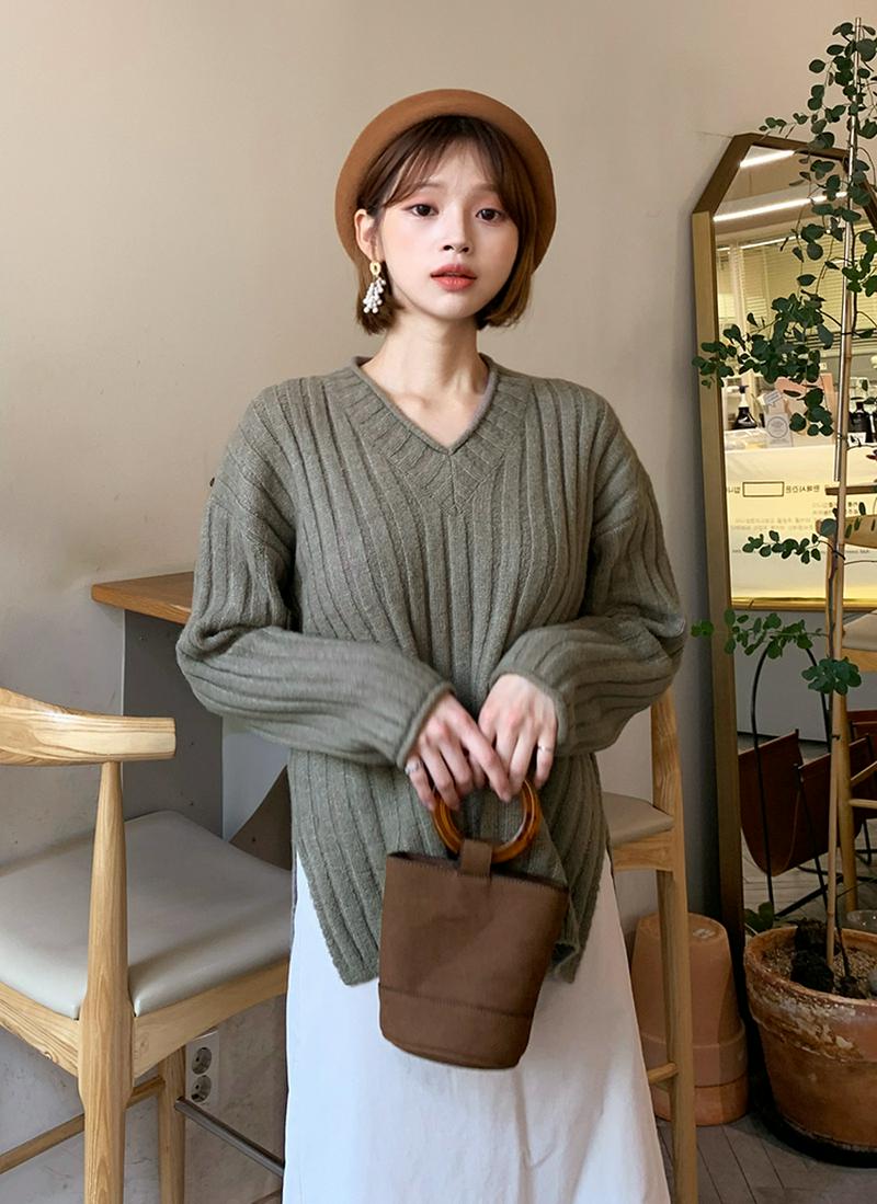 Vネックスリットリブニット・全4色