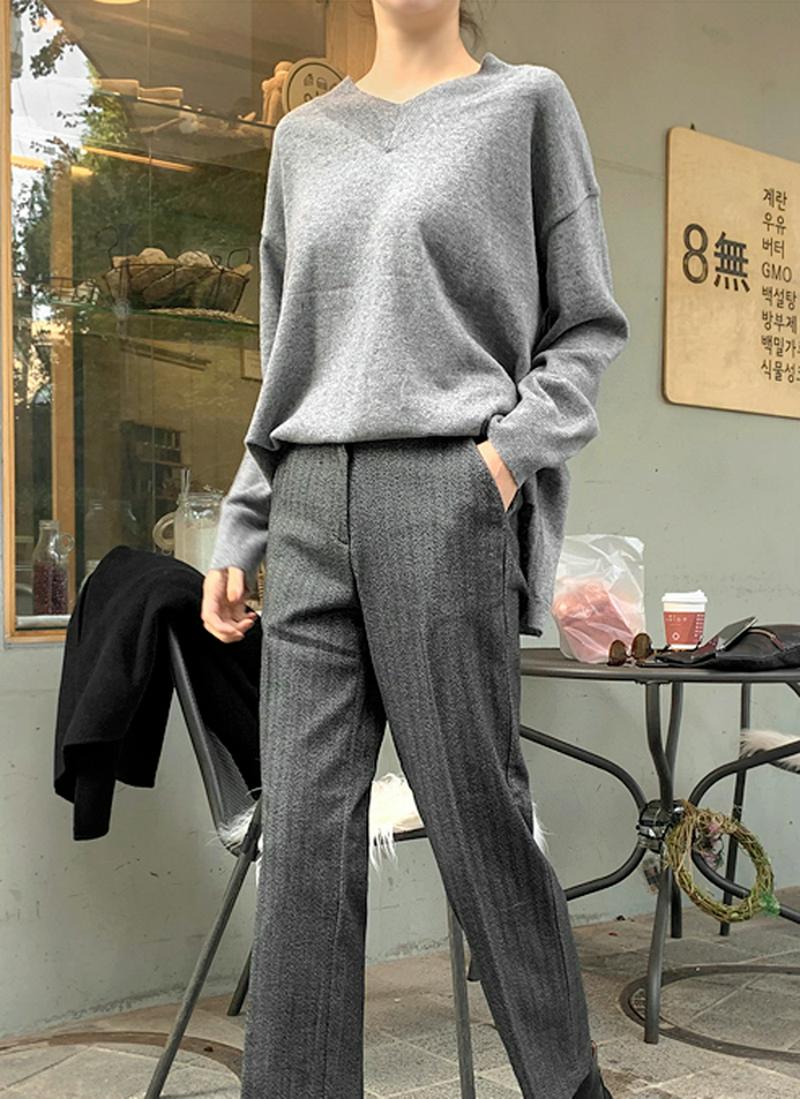 Vネックスリットカシミヤ混ニット