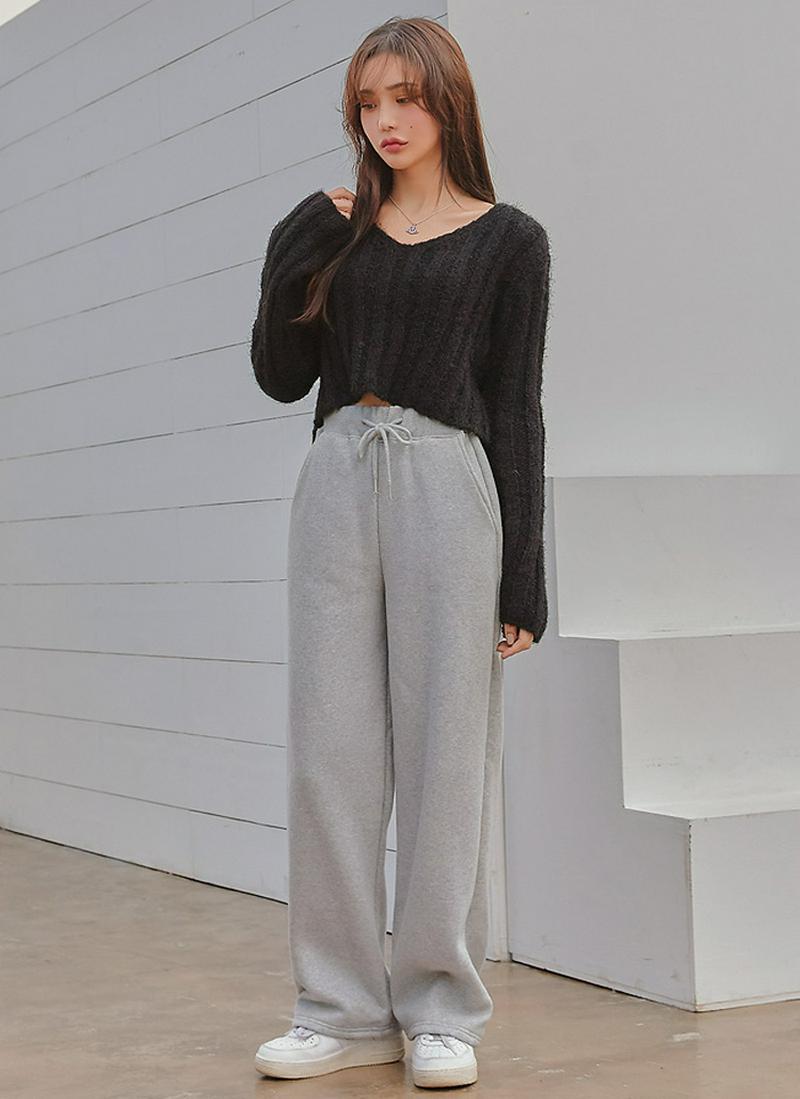 クロップドアルパカ混Vネックニット