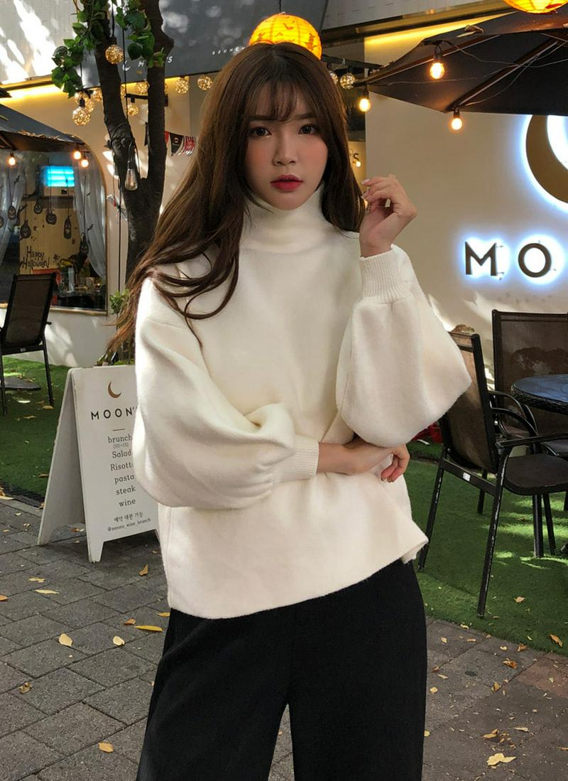 パフスリーブアクリルニット