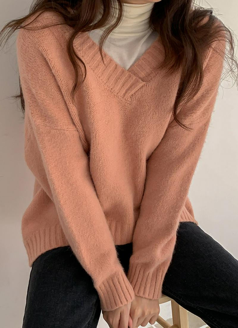 ソフトVネックニット