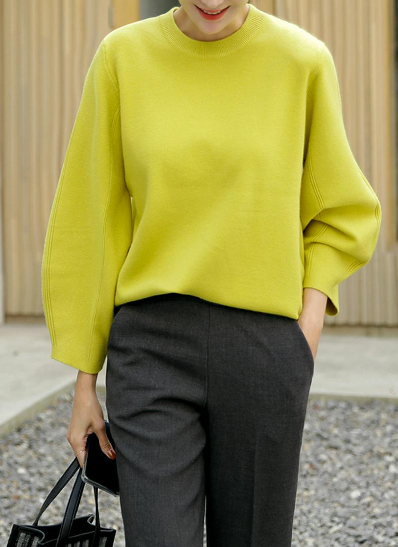 パフスリーブラウンドニット