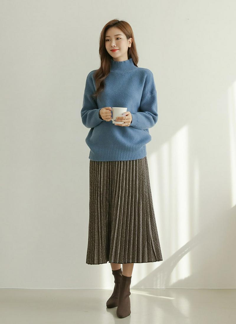 リブハイネックアクリル混ニット